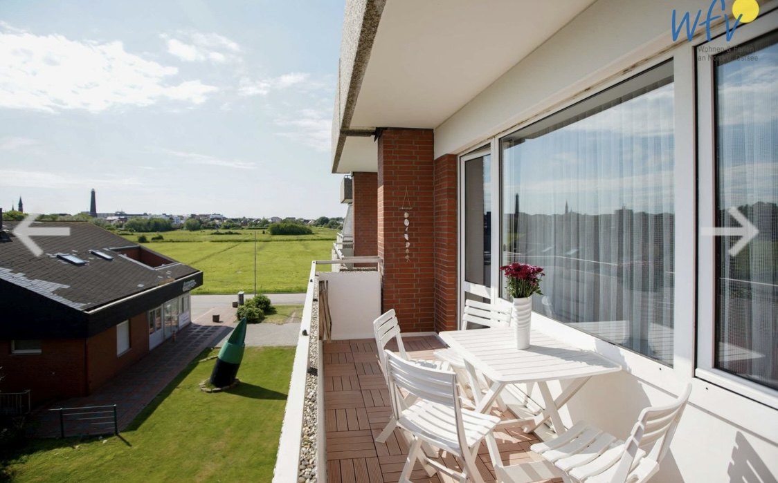 Südbalkon mit Leuchtturmblick