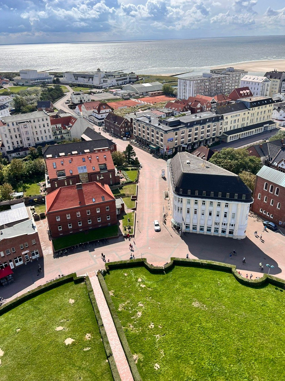 Luftaufnahme von Borkum mit Ortskern